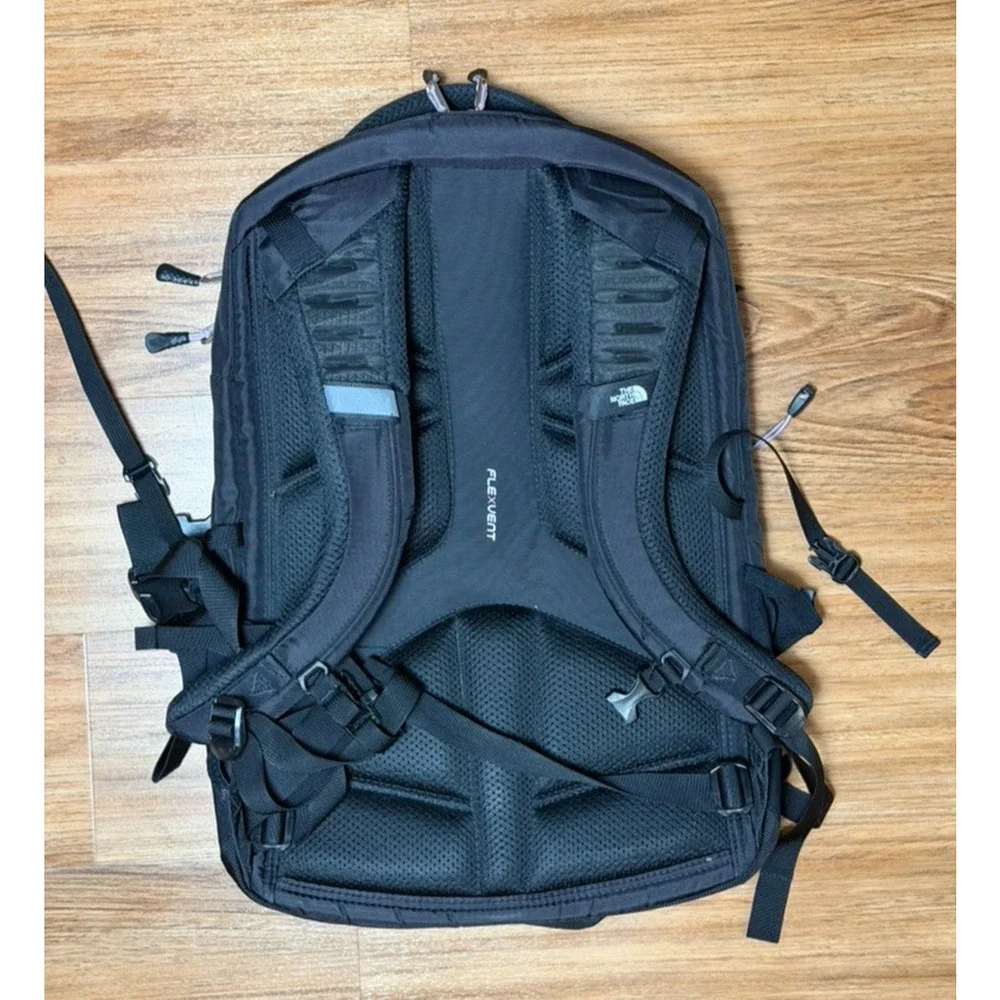 The North Face Women’s Borealis Backpack TNF Black Ashen Purple Lavender Bungee